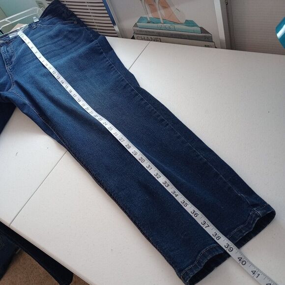 Terra & Sky womens plus size 18W straight Leg jeans medium wash Stretch - Picture 7 of 7